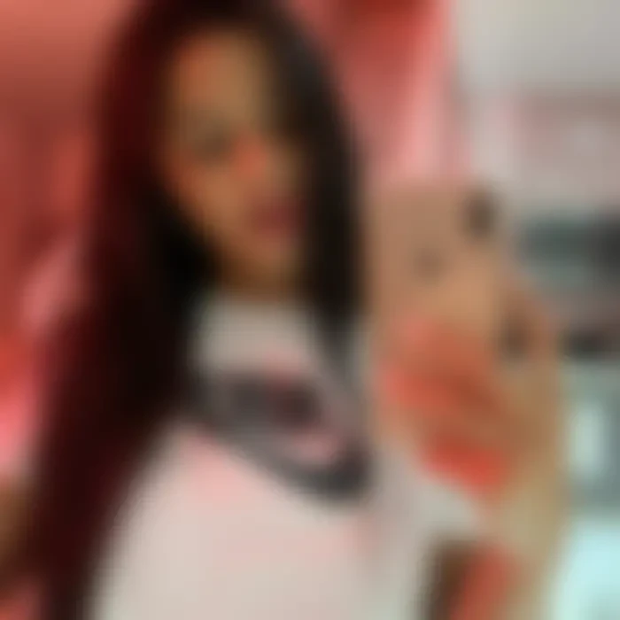 HoneyEyedArabella, 19