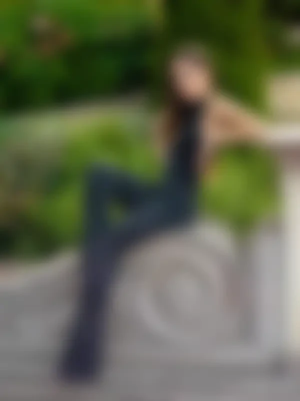 Anna, 27
